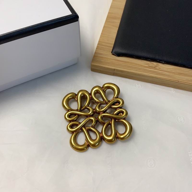 Loewe brooch 07yxh02